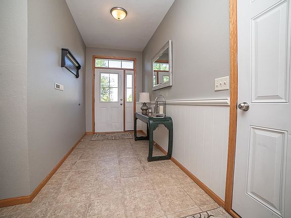 3rd image of 3413 Keokuk Ave