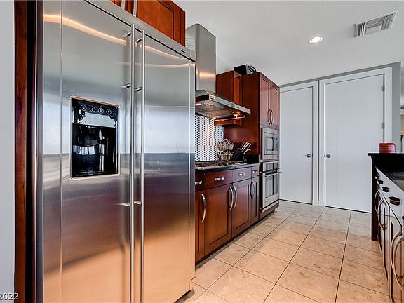 4th image of 4575 Dean Martin Dr Unit 3008