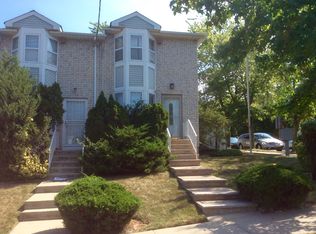 365 Huguenot Ave, Staten Island, NY 10312