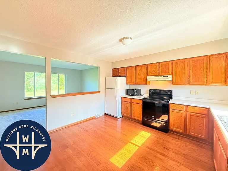 W163N11528 Windsor Ct #A — Photo 6