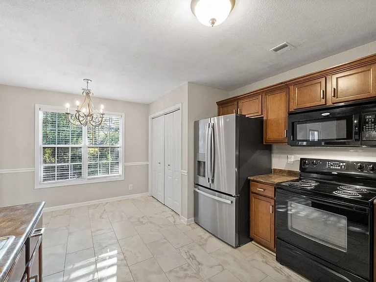 2845 Teakwood Dr — Photo 15