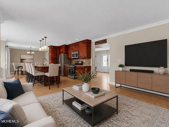 4th image of 18 Coral Drive