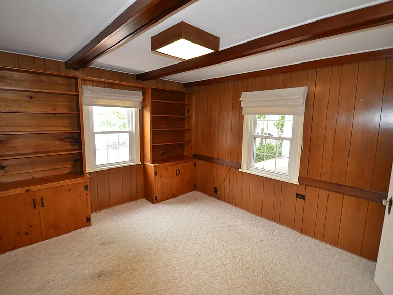 155 E Park St — Photo 18
