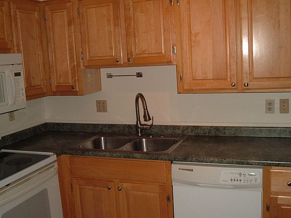 3rd image of 6604 S Lakeshore Dr Unit B