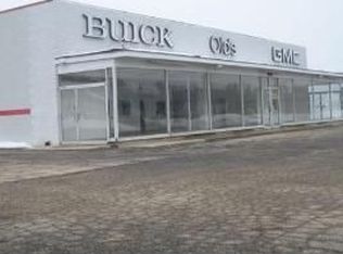 903 Front St, McHenry, IL 60050