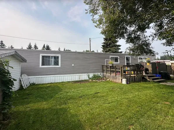 851 56th St #75, Edson, AB T7E 0A3