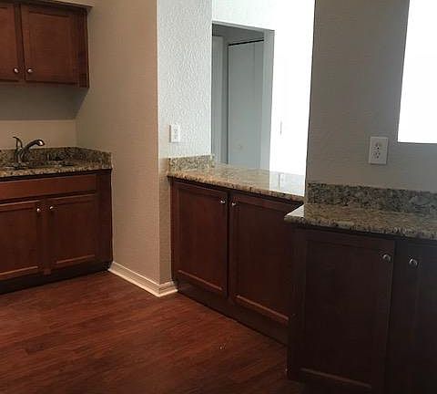 5th image of 402 S Armenia Ave Unit 115