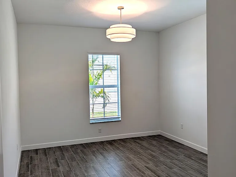 1332 SE Willow Oaks St — Photo 12
