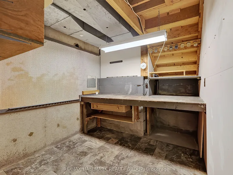 189 Banning Rd #B — Photo 16