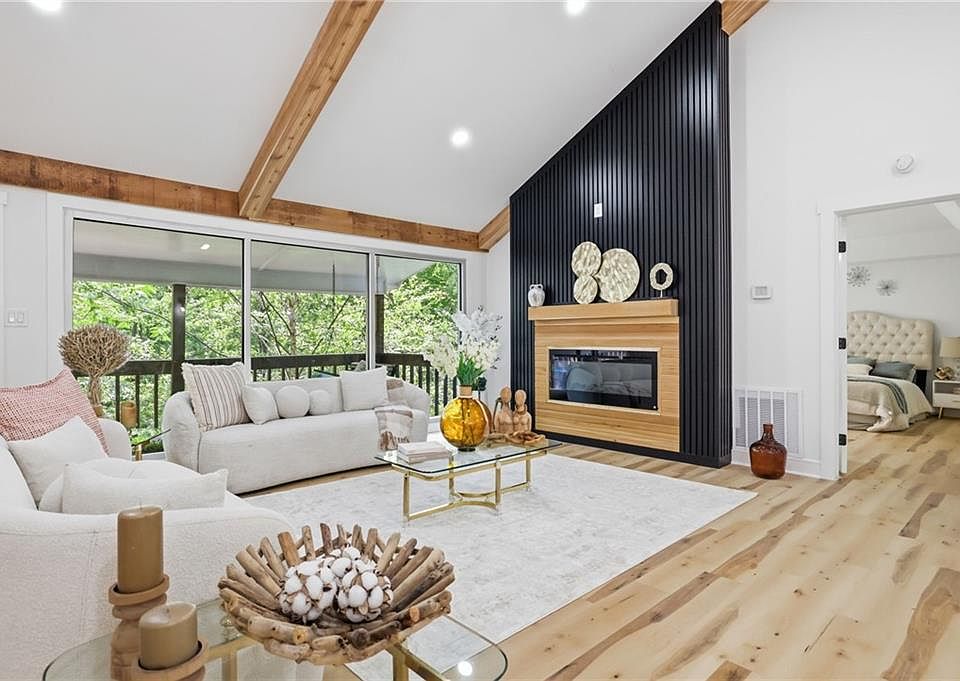 1st image of 130 Council Oak Loop