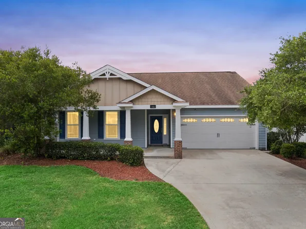 106 Waters Edge Dr, Kingsland, GA 31548
