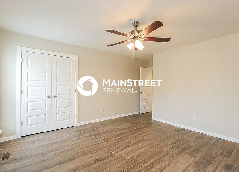 2905 Parkside Dr — Photo 10