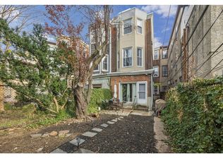 142 N 21st St #1R, Philadelphia, PA 19103