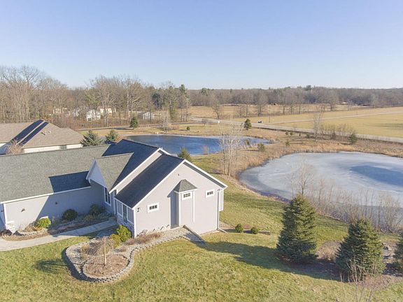 4th image of 11646 Horseshoe Ct