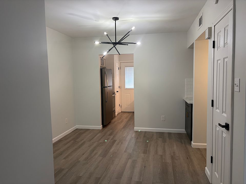 1st image of 1811 Stoney Brook Dr APT 204