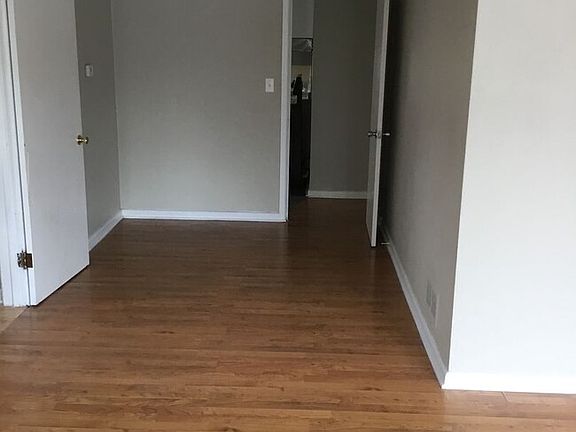 5th image of 1517 Greenwood Ave