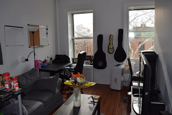 Rented by Douglas Elliman | media 4