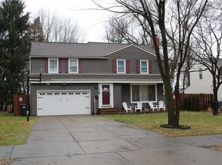 1292 Ford Rd, Lyndhurst, OH 44124