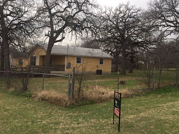 2nd image of 902 Travis Ave