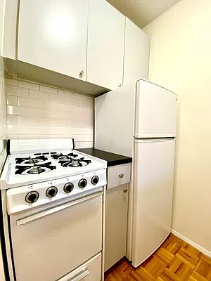 3rd image of 1482 York Ave APT 6C