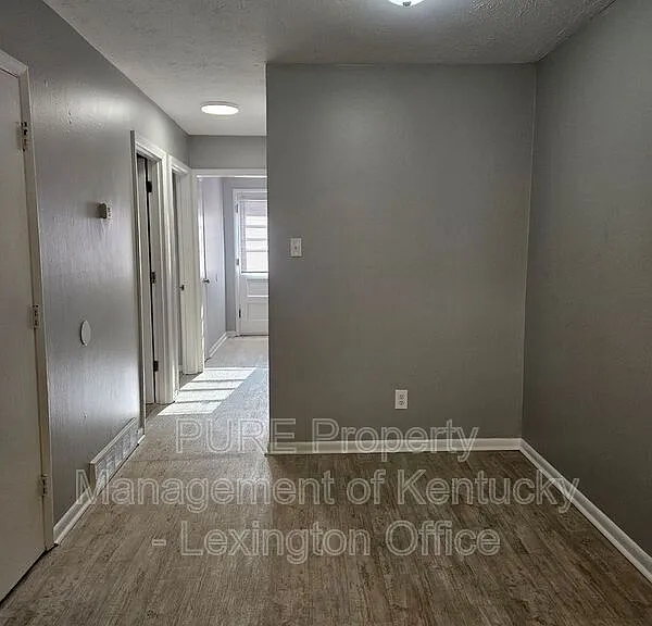 3510 Lansdowne Dr #A — Photo 8