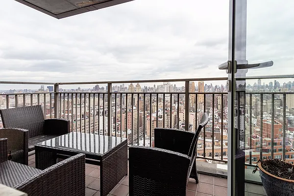 Rented by FirstService Realty (legacy) | media 41