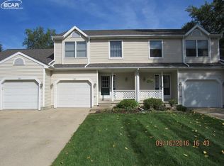 143 Meadow Pointe Dr, Fenton, MI 48430