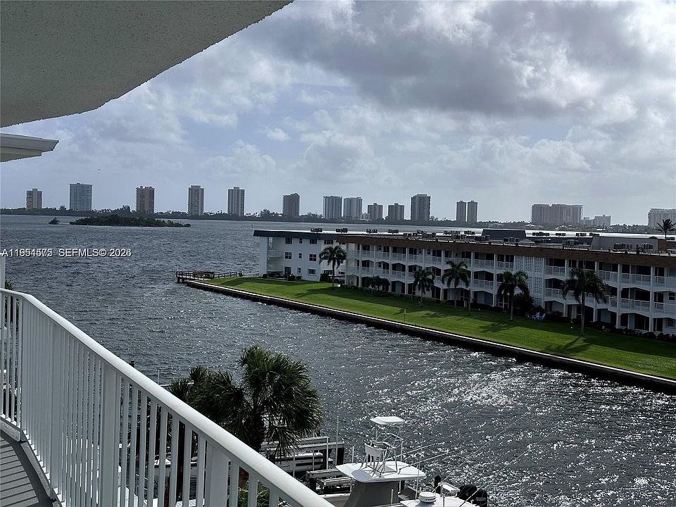 1st image of 104 S Paradise Blvd #507