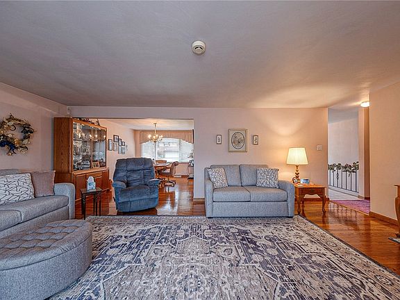 3rd image of 201 Elmtree Rd