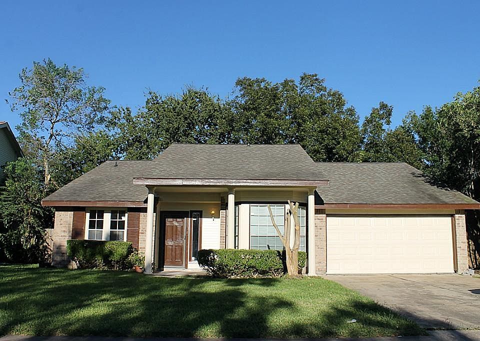 1st image of 2211 Stonewood Ln