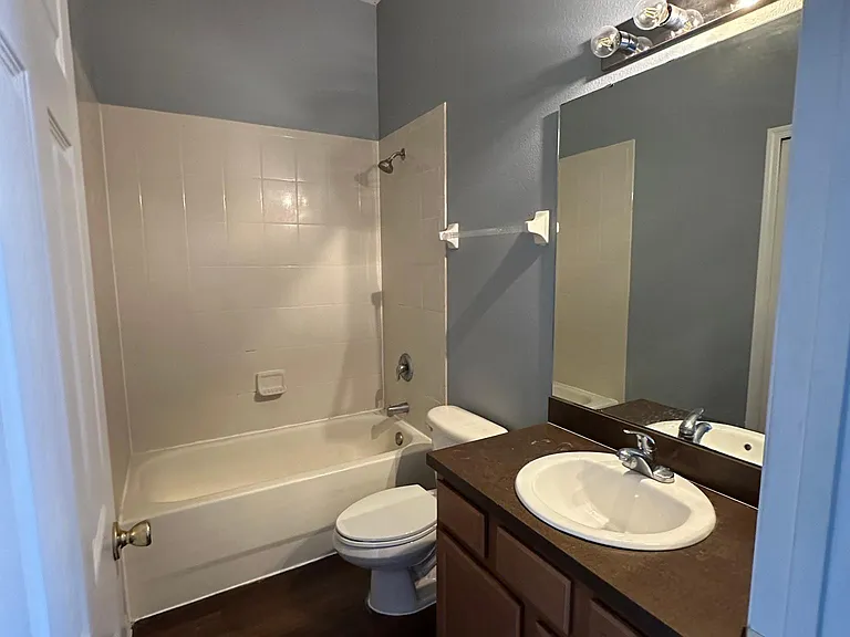 6308 Lake Smith Cir — Photo 4