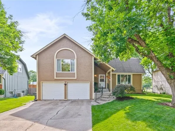 1428 S Scarborough St, Olathe, KS 66062