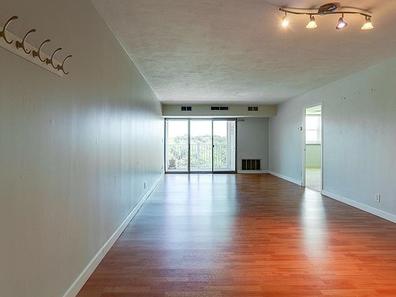 4th image of 3415 W End Ave #D-1009-1009