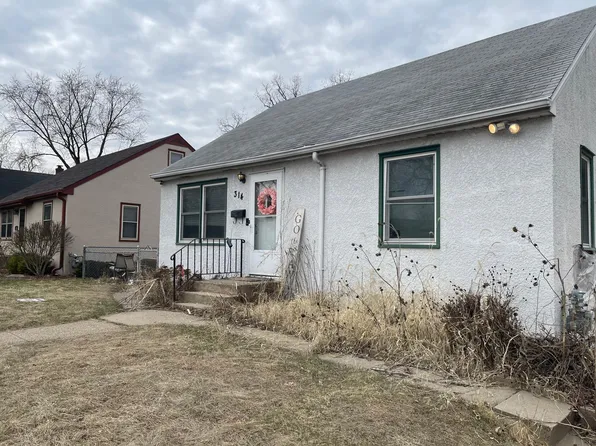 314 12th Ave S, South Saint Paul, MN 55075