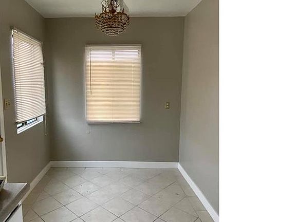 4th image of 1656 W 107th St