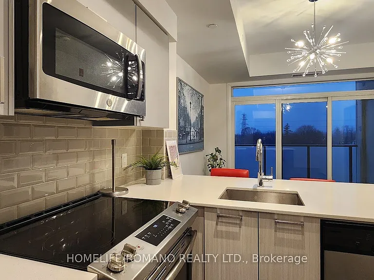 385 Osler St #411 — Photo 7