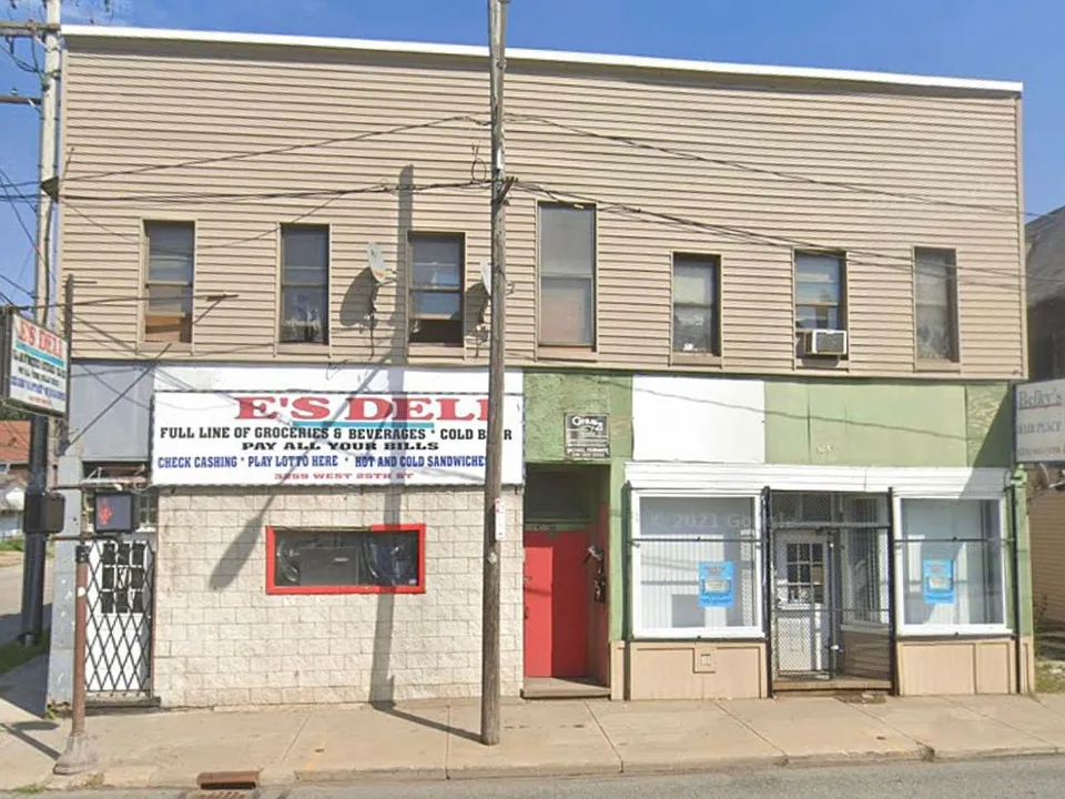 W. 25th 3259