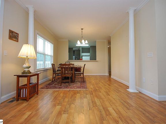 5th image of 106 Woodside Cir Unit 106A