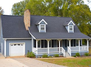 1611 Hood Ave, Scottsboro, AL 35769