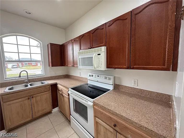 3969 Sunset Rd — Photo 7