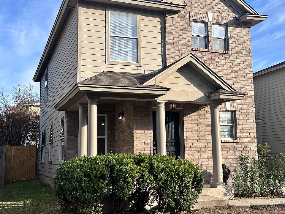 1st image of 139 Cindy Lou Dr