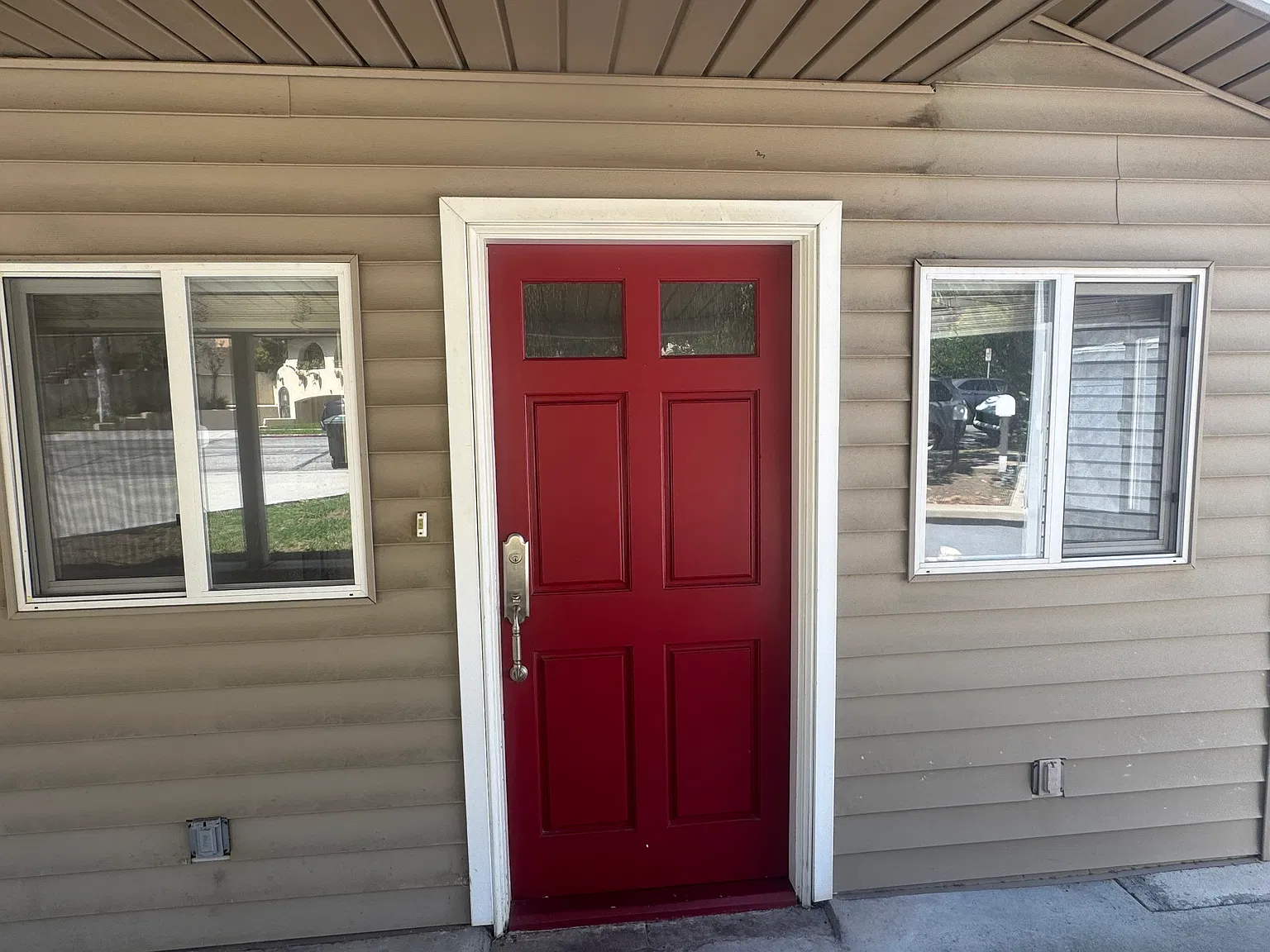 2 bed, 850 sqft, $3,500 — Photo 1