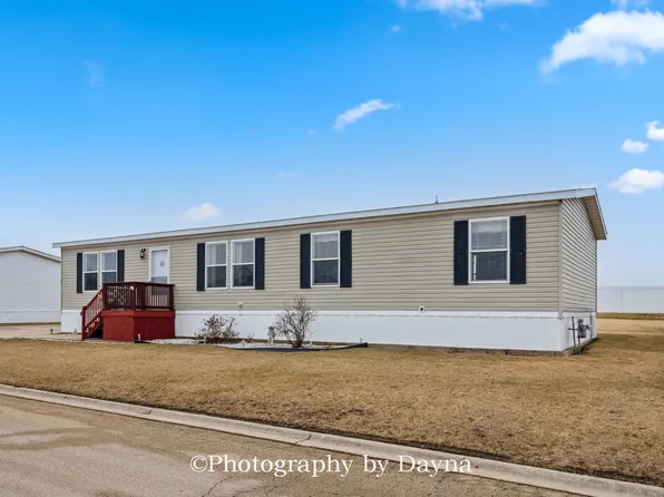 30 Saint Pauls Dr, Bourbonnais, IL 60914