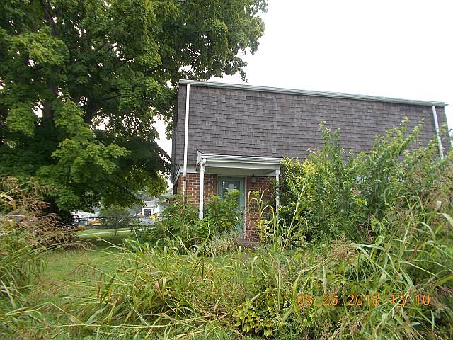 1st image of 1591 S 4th St