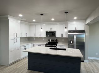 14441 Springbrook Trl, Urbandale, IA 50323