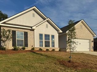221 Serenity Lake Dr, Pearl, MS