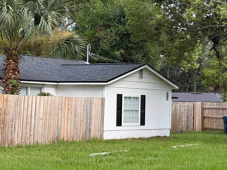 Pullen Rd — Photo 17
