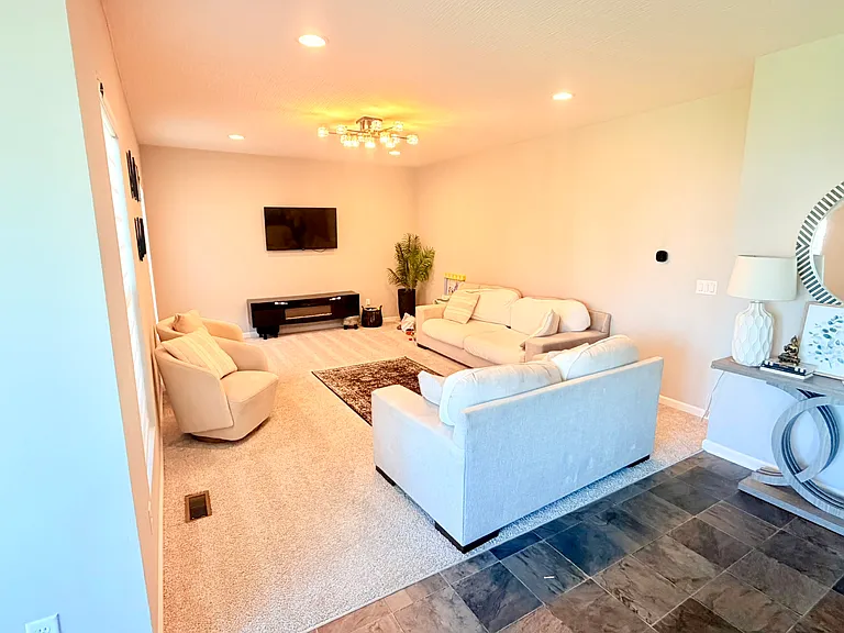 8951 Philmont Curve Dr — Photo 14
