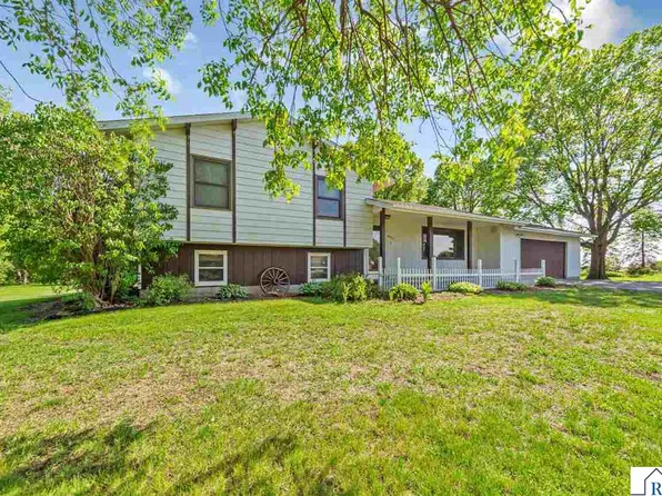 58357 Birch Bluff Ln, North Mankato, MN 56003