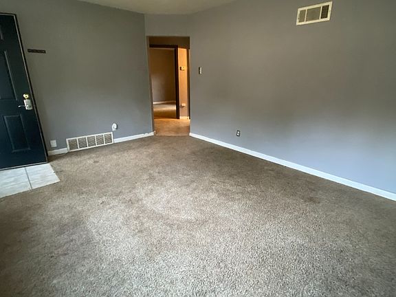 3rd image of 9869 Dennis Dr